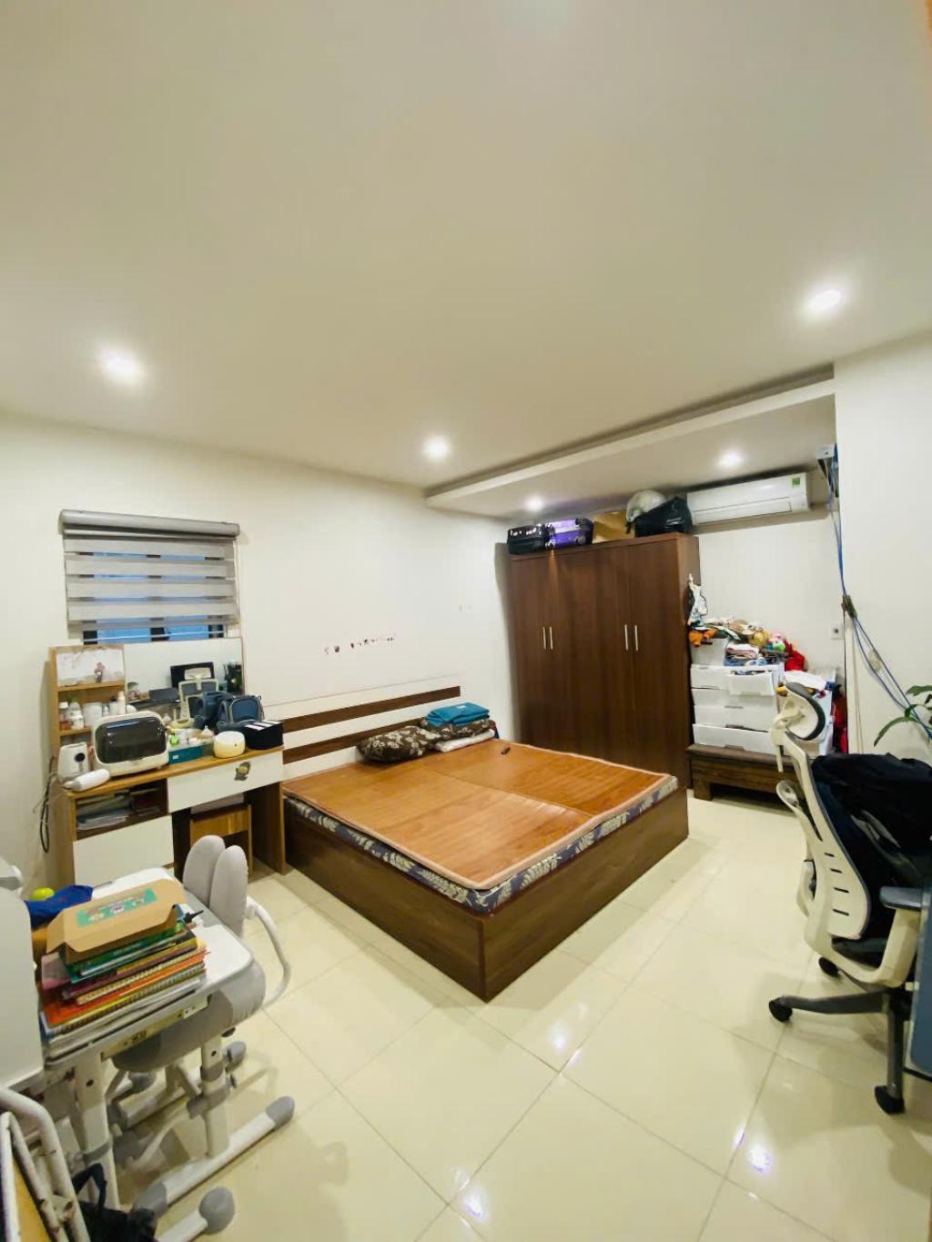 BÁN NHÀ ÔTÔ ĐỖ CỔNG- 2 THOÁNG, YÊN BÌNH, KĐT VĂN QUÁN, 6.09tỷ.